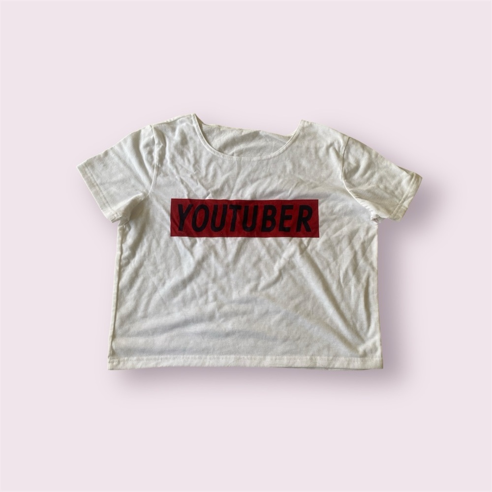 YouTuber Crop Top